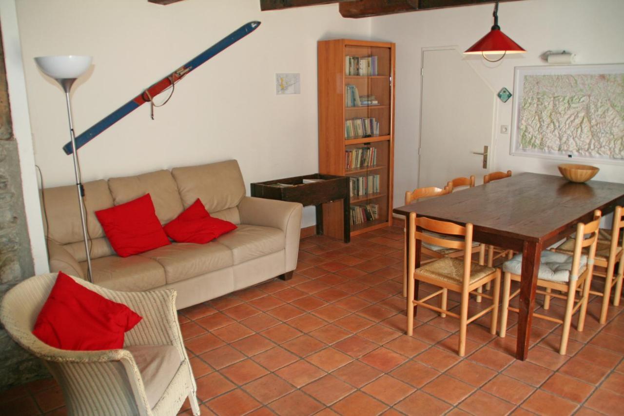 Comfortable Farm House Petit Barzun, In The Parc National Pyrenees 巴里吉斯 外观 照片